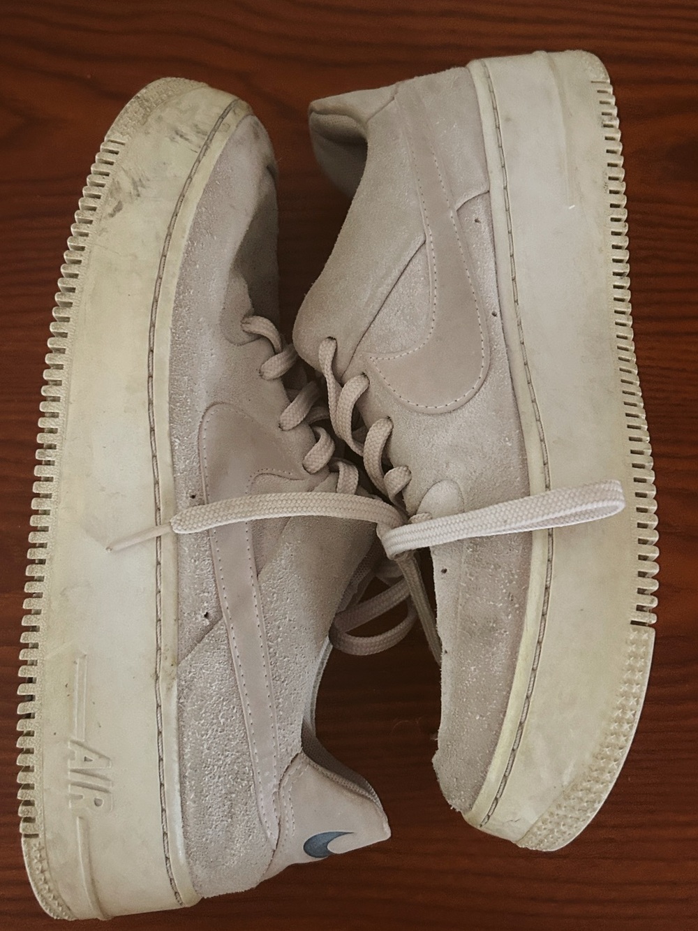 Woman’s Suede Low-Top Sneakers in Light Beige